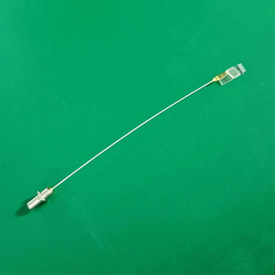 插拔式0.75 pitch CWDM4 ROSA TFF集成光组件，基于光纤到芯片Fiber-to-the-Chip (FTTC)板上连接技术，配置receptacle同轴插芯、微型准直器、CWDM4